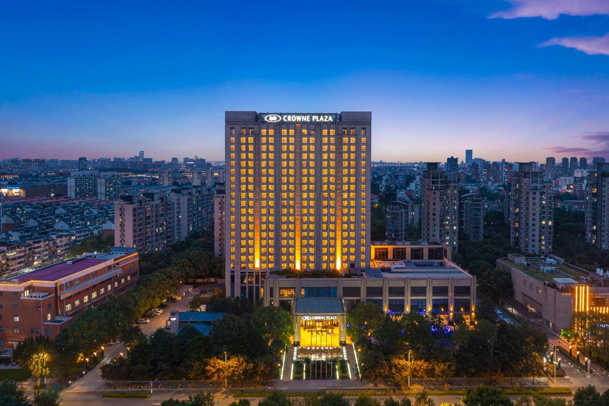 Crowne Plaza Shanghai Jinxiu, An Ihg Hotel Exterior photo